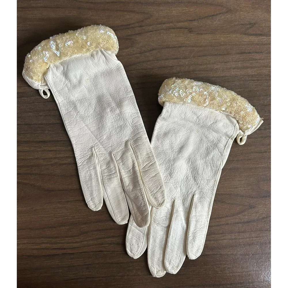 Beautiful Vintage Beige Leather Gloves With Sequins Wrist‎ Size 6 1/2